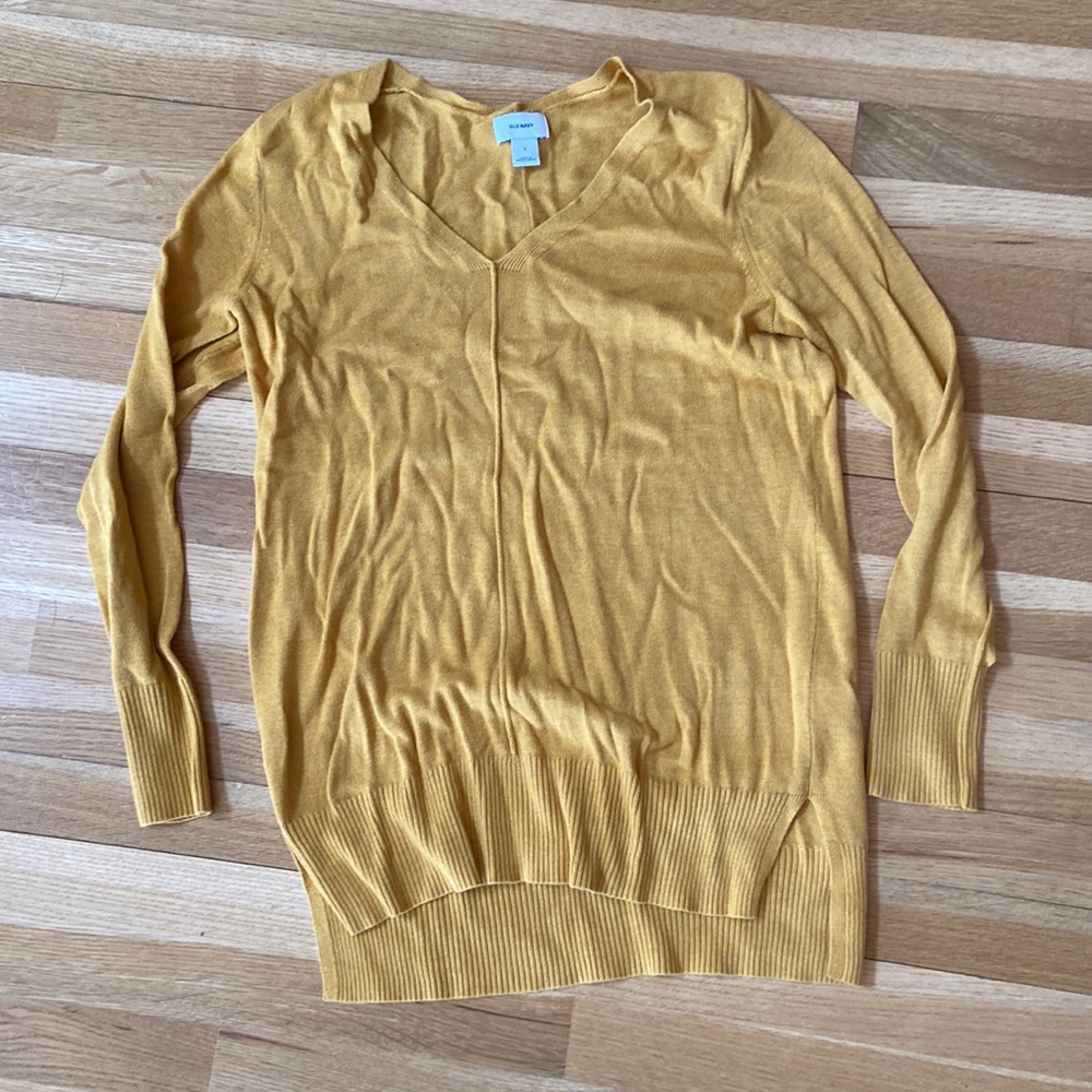 Yellow sweater old navy